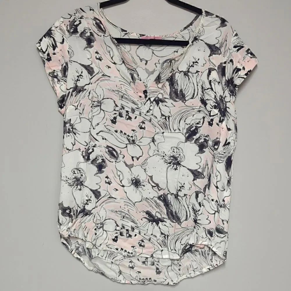 Rose & Rhyme Pink and Black floral Cap Sleeve Blouse
